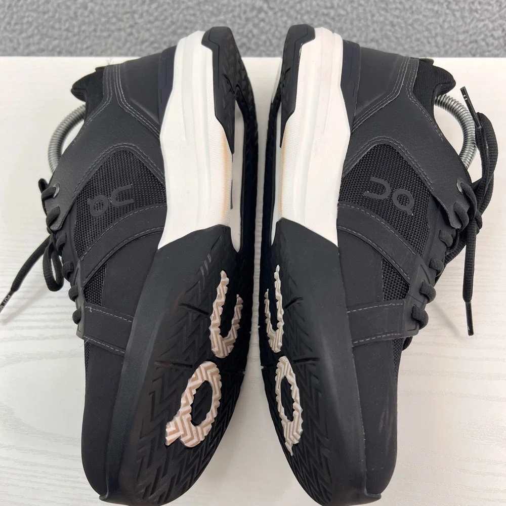 On Running The Roger Clubhouse Black White Sneakers Womens 10 3WD30050299
